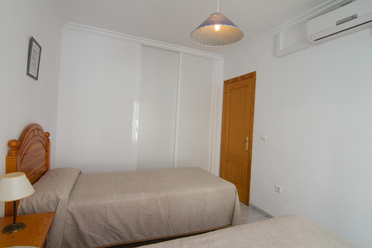 Pulguilla E Menyber Apartment Nerja Bagian luar foto